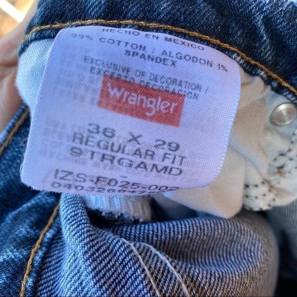 Vintage Wrangler Regular Fit Straight Leg Lightly Distressed Blue Jeans - Picture 12 of 13